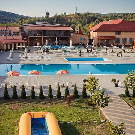 Illara Spa Hotel Irshava Екстериор снимка