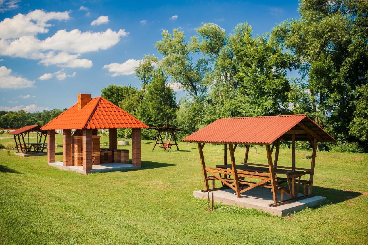 Illara Spa Hotel Irshava Екстериор снимка